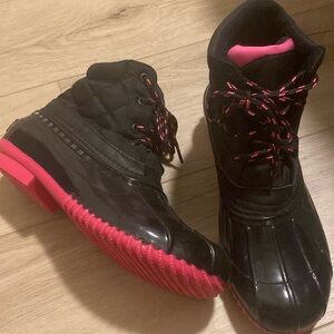 winter duck boots size 8 from Sugar